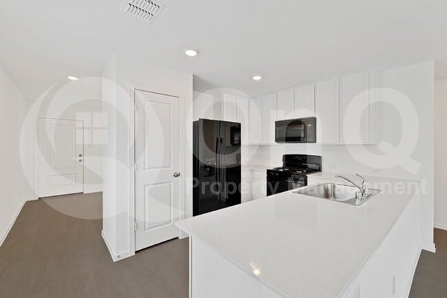 Building Photo - 3101 Tokara St