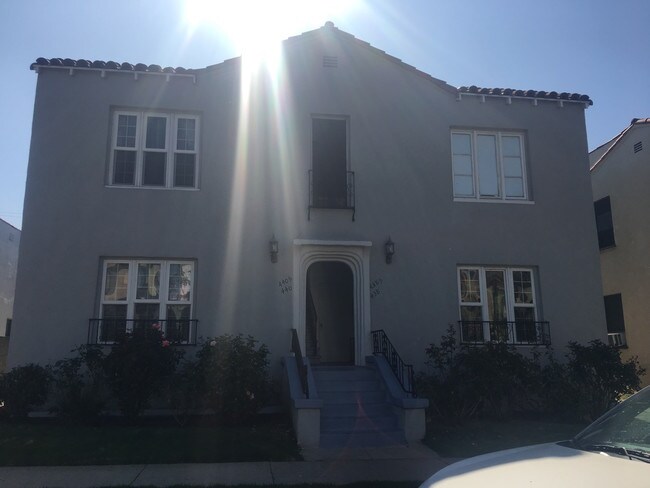 Primary Photo - 438 N Ogden Dr