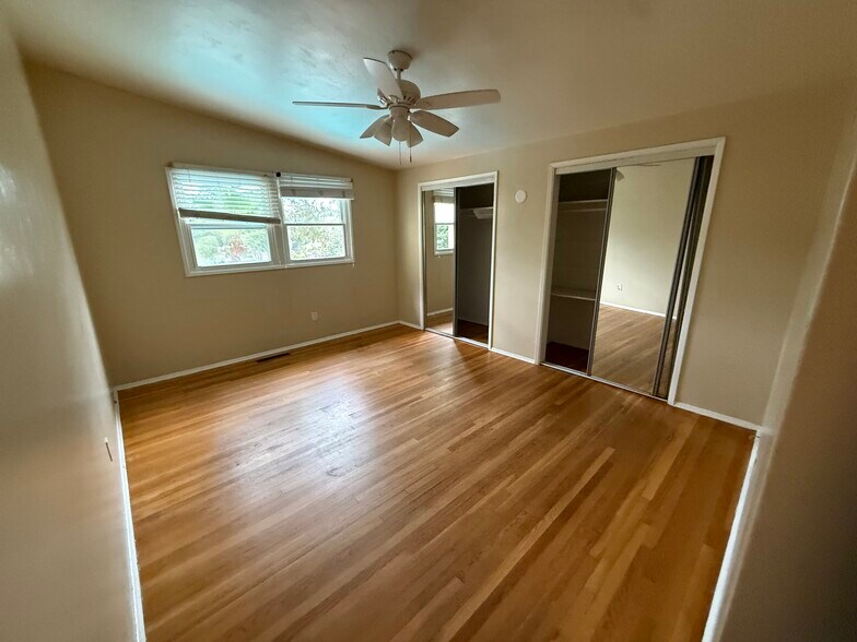 Building Photo - 4951 Campanile Dr