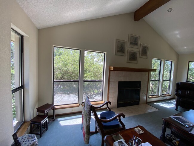 Building Photo - 5943 Cape Coral Dr