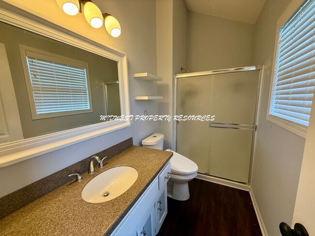 Building Photo - Lee's Summit Schools! 3 Bedroom/2.5 Bath H...