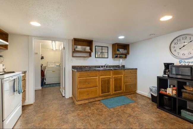 Building Photo - 2108 56th St