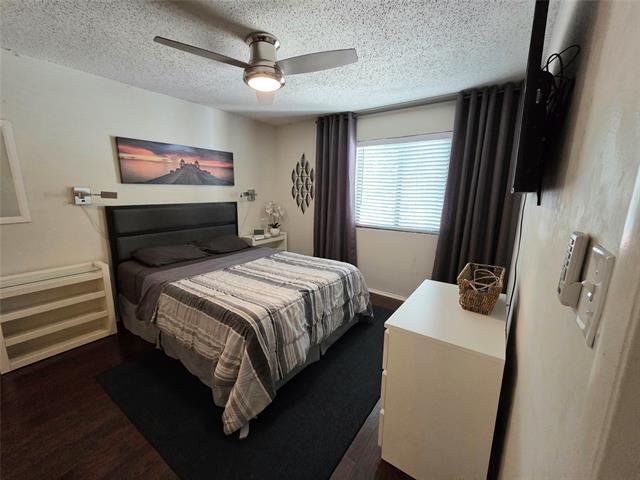 Building Photo - 7431 Holly Hill Dr