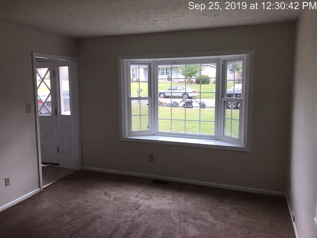 Building Photo - 7035 Darnell St