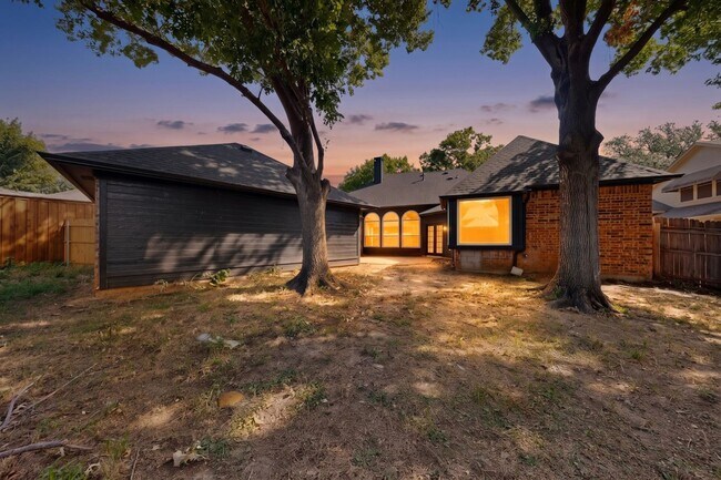 Building Photo - Keller Gem Looking TO Be Your Home!!!