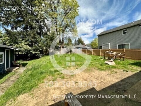 Building Photo - 11509 SE Main St