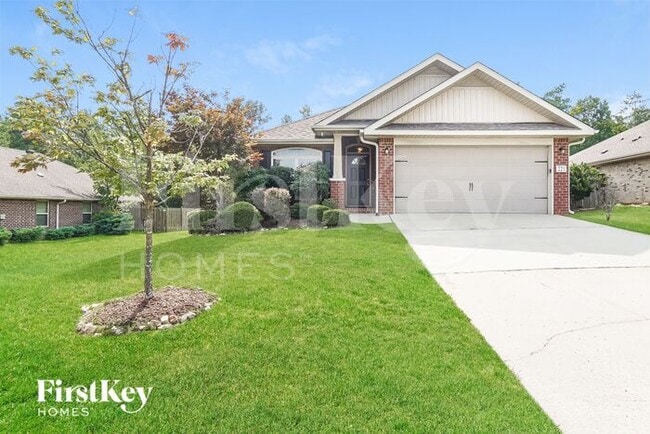 Building Photo - 221 Hillcrest Dr