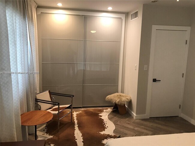 Building Photo - 9920 Collins Ave