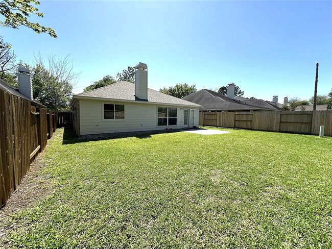Building Photo - 3031 Valley Ct