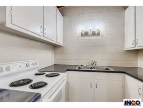 Building Photo - 6075 S Sterne Pkwy