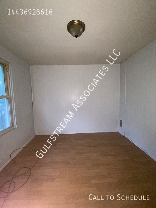 Building Photo - 622 N Glover St