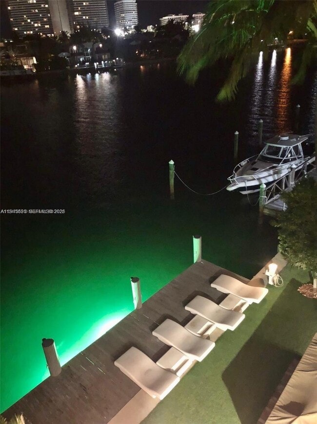 Building Photo - 9821 E Bay Harbor Dr