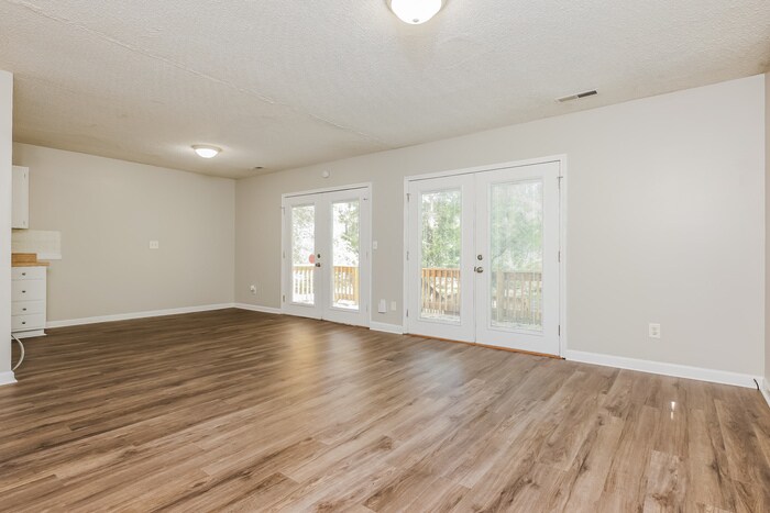 Building Photo - 512 Old Fort Dr