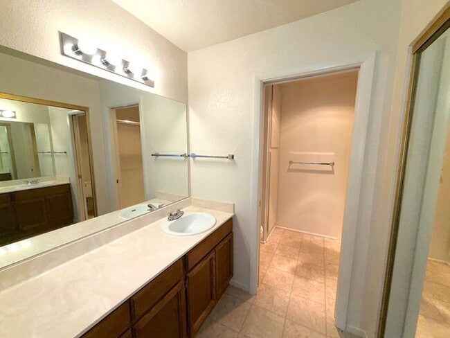 Building Photo - Rollin' on the River - Top Story Riverfront Condo