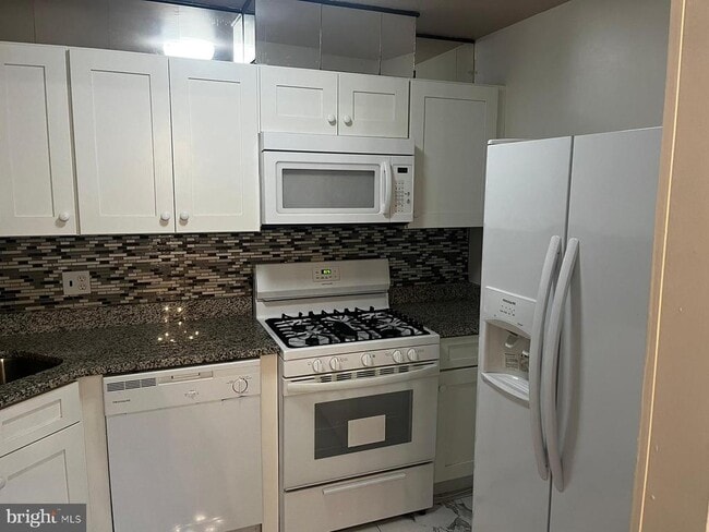 Building Photo - 3130 Brinkley Rd