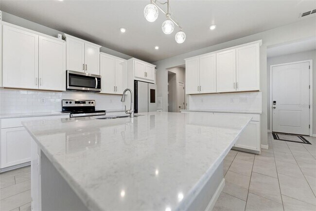 Building Photo - 2587 Everglade Way