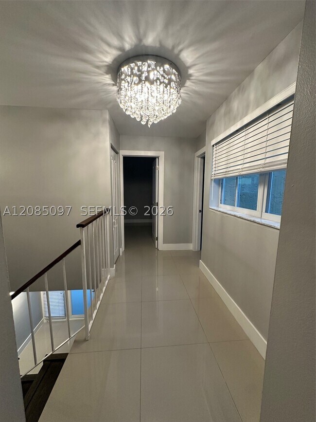 Building Photo - 14357 Kendale Lakes Dr