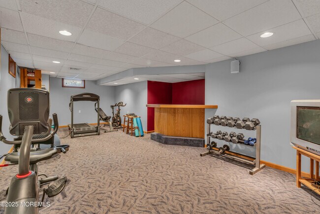 Building Photo - 2420 Cedar St