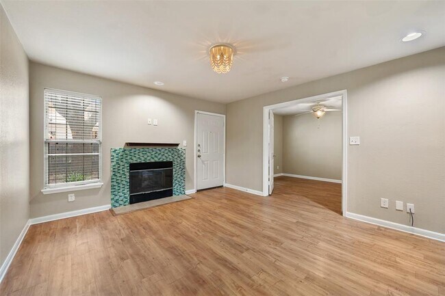 Building Photo - 7685 Northcross Dr