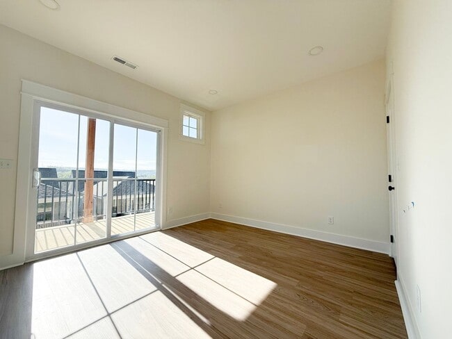 Building Photo - Available August 1: 4-Bedroom Townhome at Highbury + Summer Special Perks