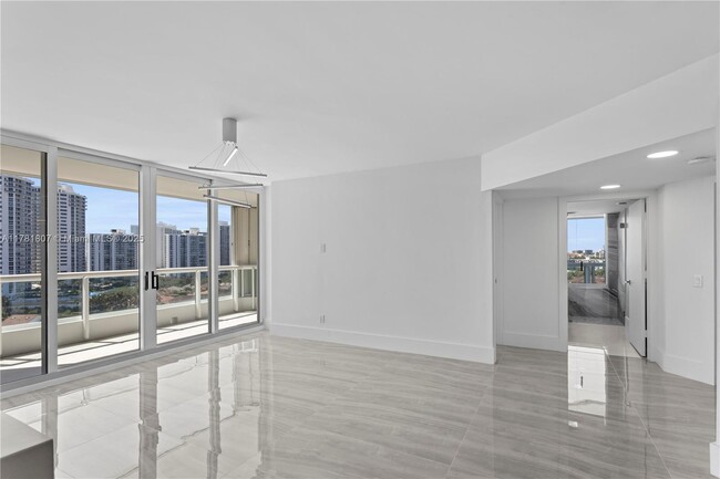 Building Photo - 21055 Yacht Club Dr