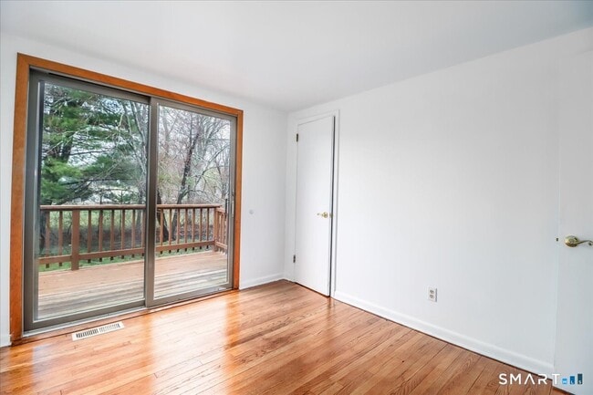 Building Photo - 10 Bonnybrook Dr