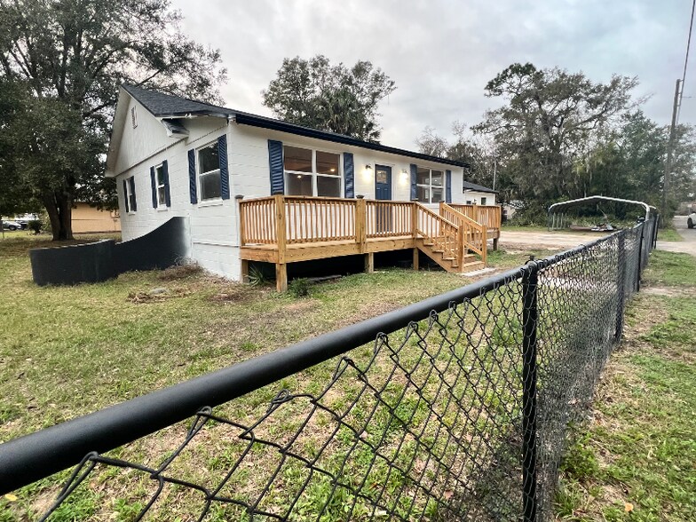 Building Photo - 4900 Grand Ave