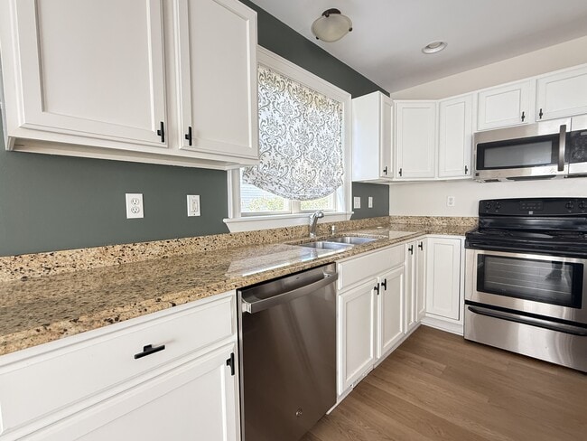 Building Photo - 603 E Castlebury Cir