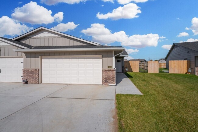 Building Photo - 2438 S Wheatland St