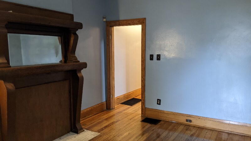 Building Photo - 463 Elsmere St