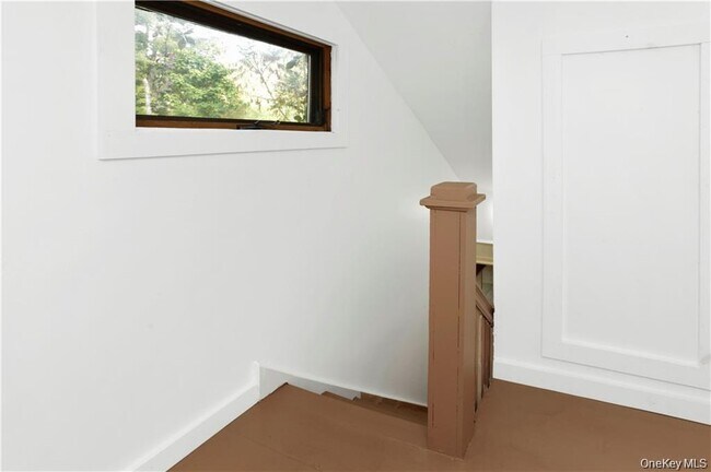 Building Photo - 4 1st St