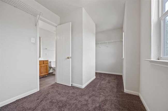 Building Photo - 1106 Vernage Rd