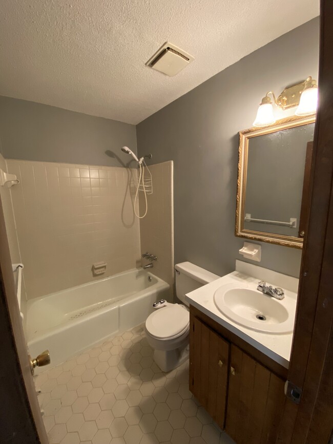 Full Bathroom located on the second floor - 114 Colonial Ct