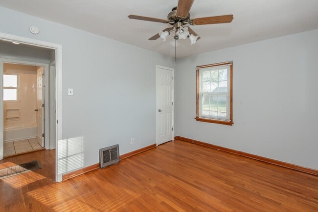 Building Photo - 10701 St Henry Ln