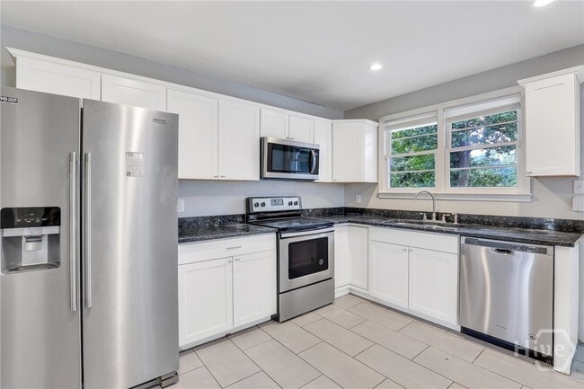 Building Photo - 5215 Habersham St