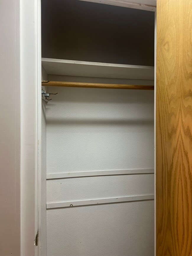 Building Photo - 863 Atherton Ave