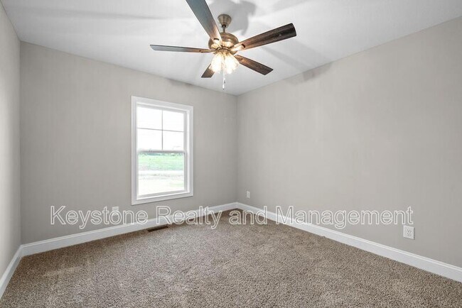 Building Photo - 3800 Roscommon Way