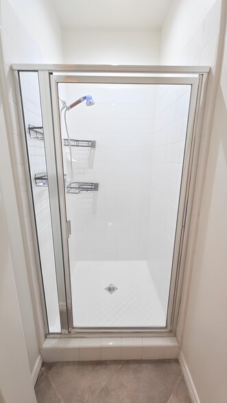 Master Shower - 4317 Palazzo Ln