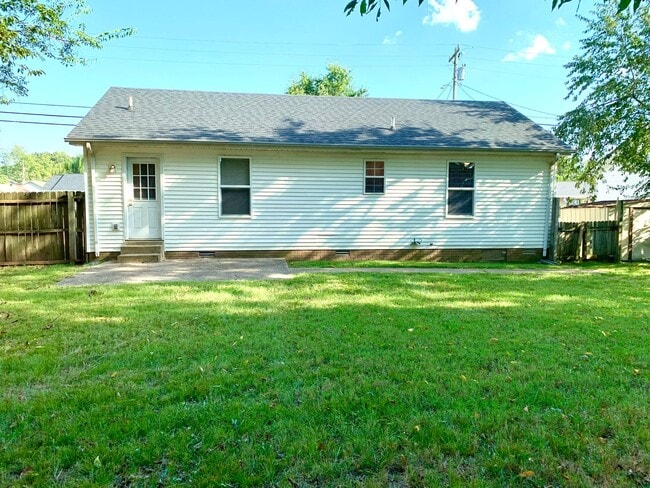 Building Photo - 1024 Poppy Seed Dr