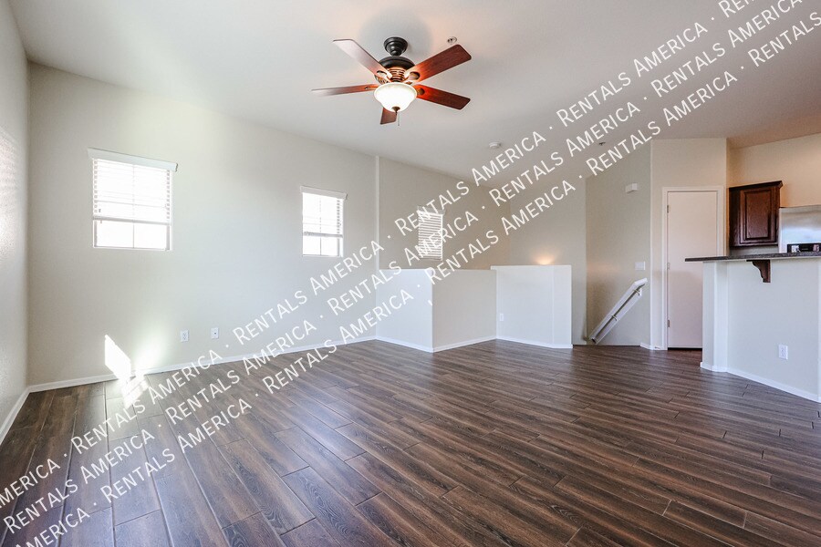 Building Photo - 1255 S Rialto