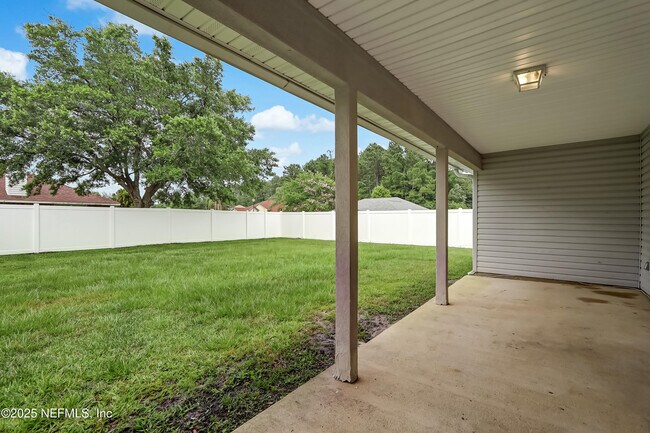 Building Photo - 9703 Cedar Ridge Dr W