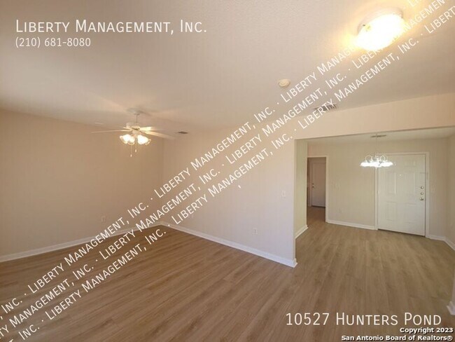 Building Photo - 10527 Hunters Pond