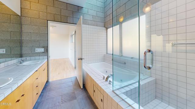 Building Photo - 1602 Woodglen Ln