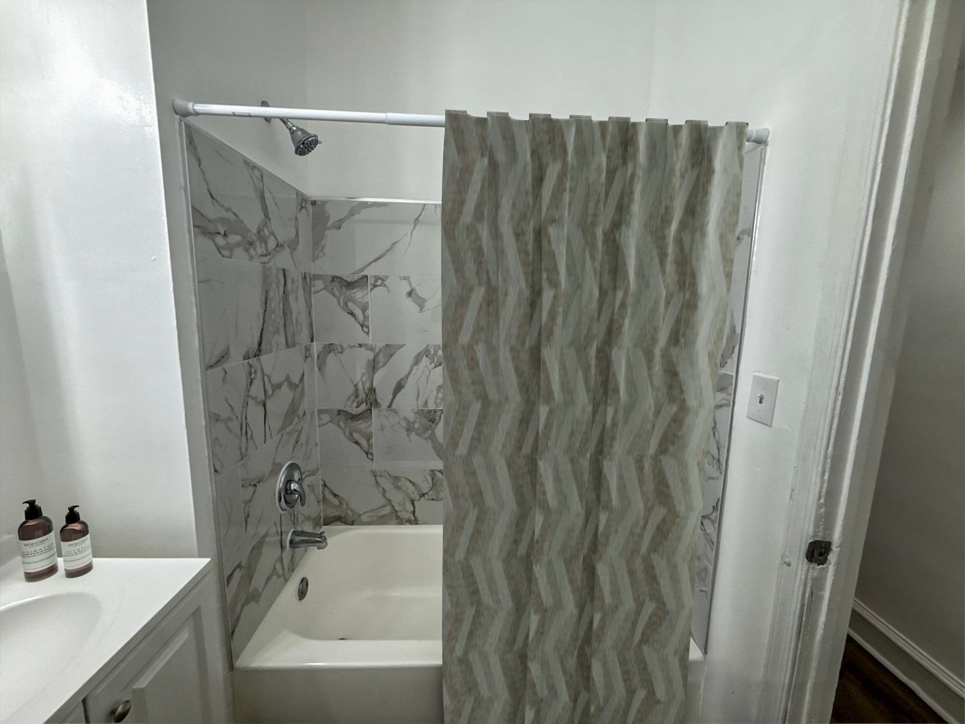 Building Photo - 3514 Clifton Ave