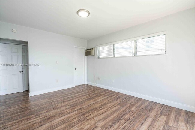 Building Photo - 7927 East Dr
