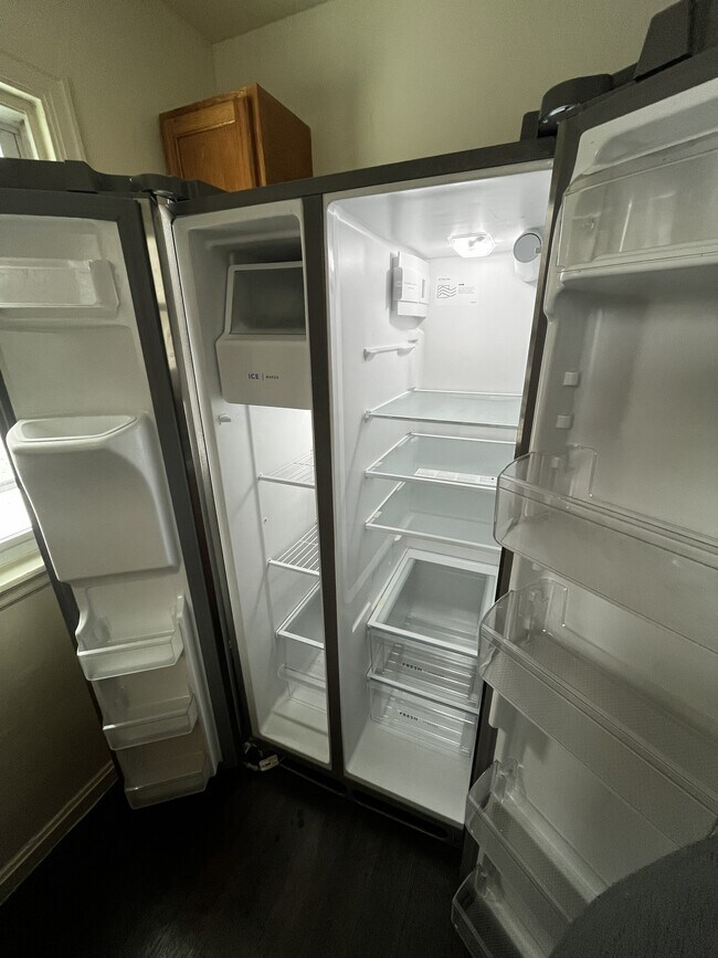 Building Photo - 7351 Clovernook Ave