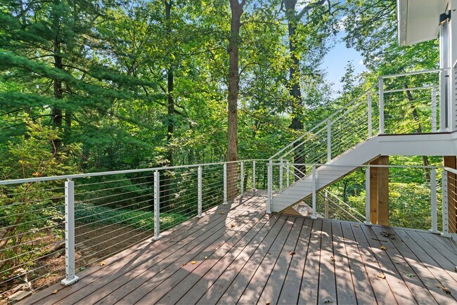 Building Photo - 3BR/4BA - Silver Spring Rambler on Quiet Cul-de-Sac Near Sligo Creek Park