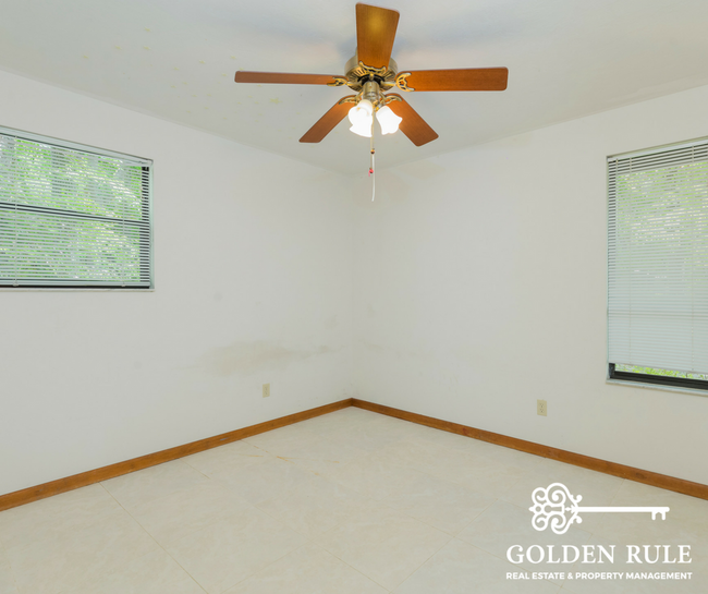 Building Photo - 6112 NW 52nd Terrace