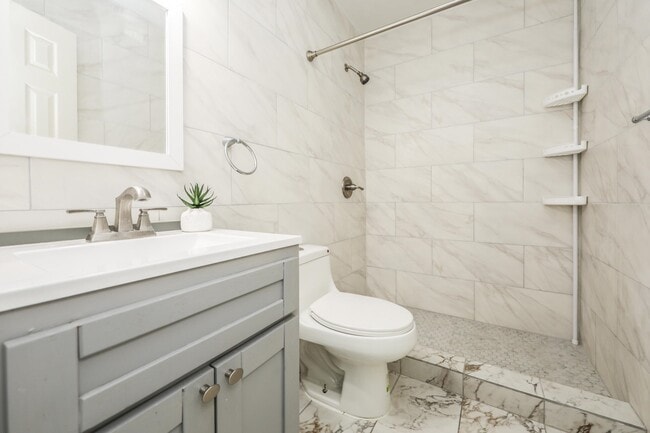 Building Photo - 1920 Madison St