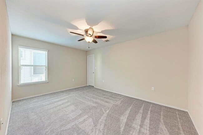 Building Photo - 5320 Ingersoll Ln